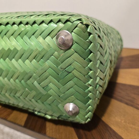 Vintage Boho Island Woven Wicker Bag Purse Rattan Green Wood Handle Beach Hippie - Picture 10 of 15